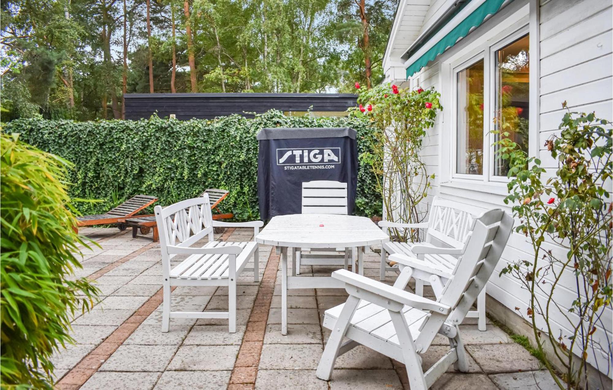 1 Bedroom Amazing Home In Hoellviken Luaran gambar